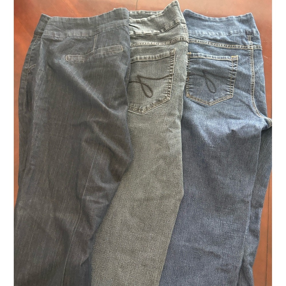 3 Pairs of Jag Jeans Curvy Fit Pull on 24W